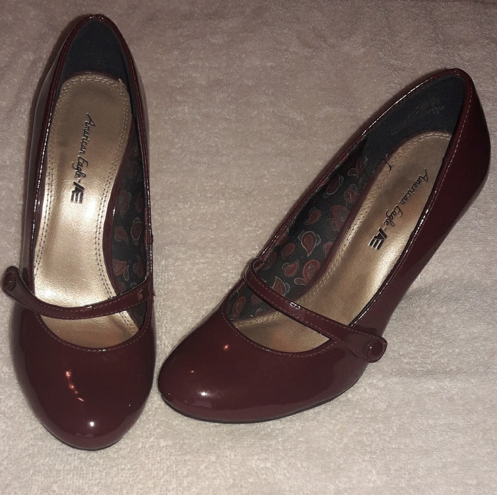 Beautiful bergundy high heels